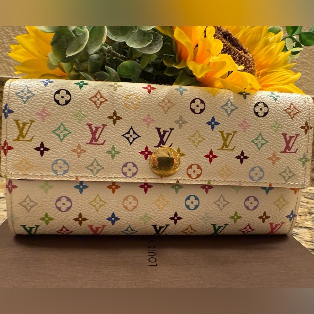 Louis Vuitton Murakami White Sarah wallet.  Excellent condition.